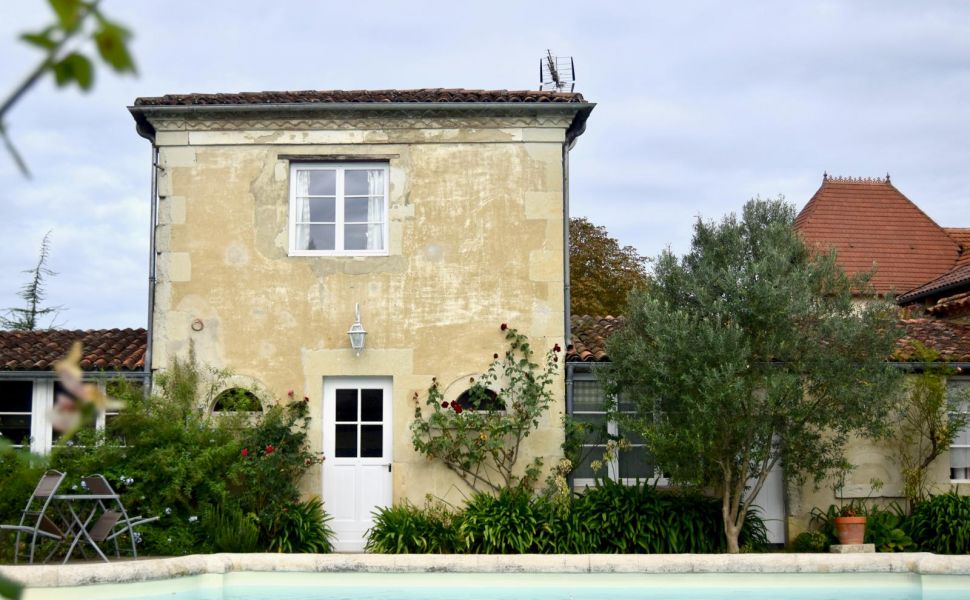 Un Renovation Magnifique d’un Écurie en Propriété Familiale avec Trois Gites